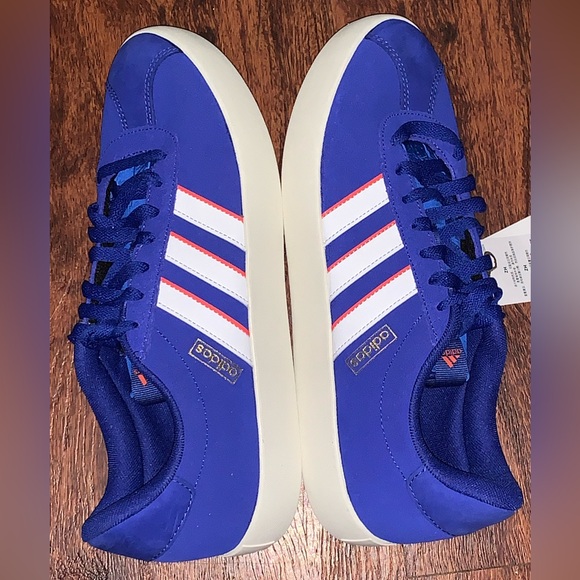 Size 10 shoes - Picture 10 of 14